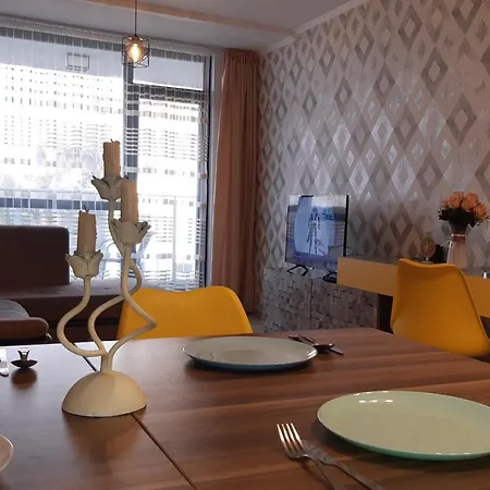 адикт Apartman *